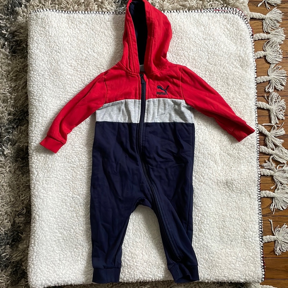 ☀️Donating Soon☀️Puma One Piece Size 12M